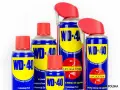 Zestaw puszek WD-40, idealny do usuwania kleju po taśmie z drewna. Wielofunkcyjny produkt w sprayu.